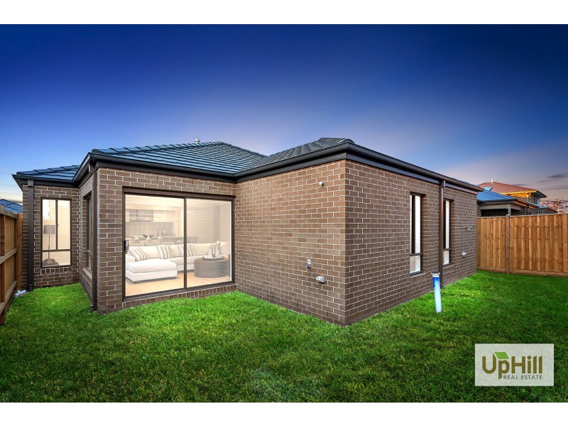 21 SHULZE DRIVE, Clyde North VIC 3978