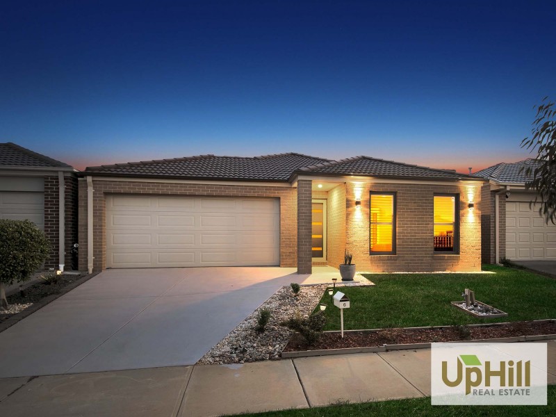 6 SALERNO WAY, Clyde North VIC 3978