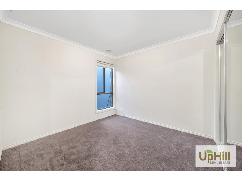 18 Titan lodge walk, Pakenham VIC 3810