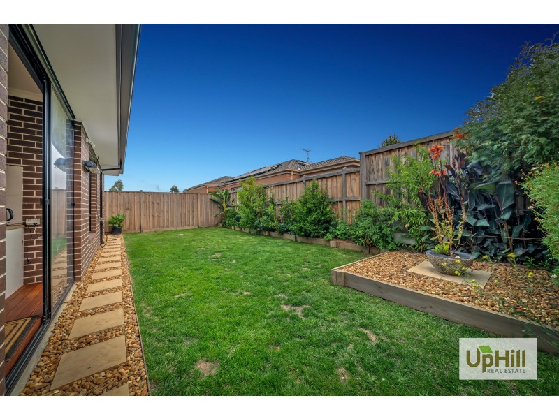 14 LANCELOT AVENUE, Clyde VIC 3978