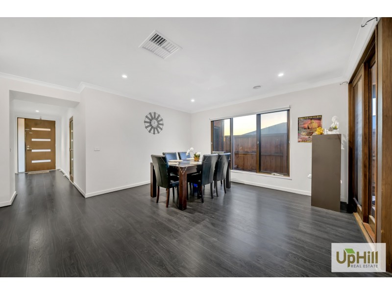 55 SKYLARK BLVD, Clyde North VIC 3978