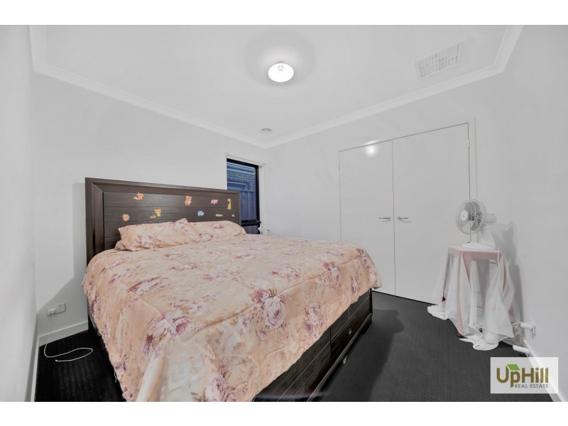 55 SKYLARK BLVD, Clyde North VIC 3978