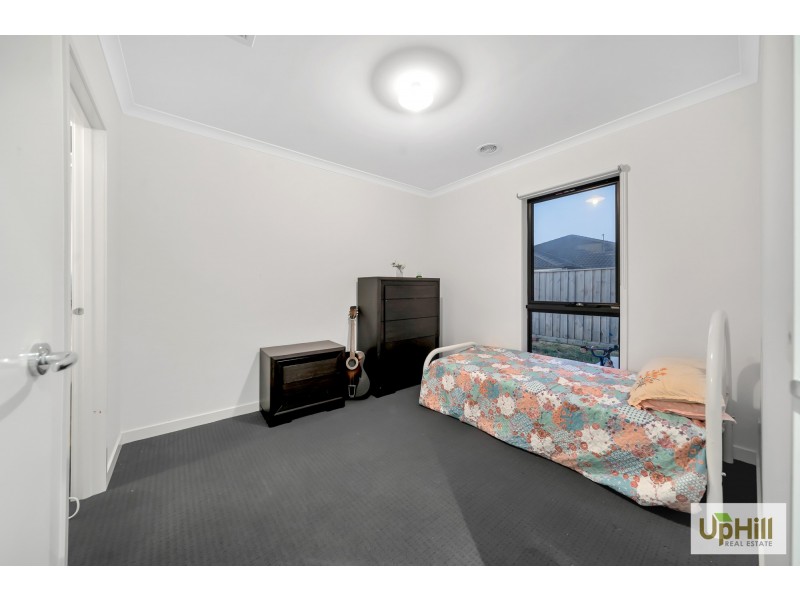 55 SKYLARK BLVD, Clyde North VIC 3978