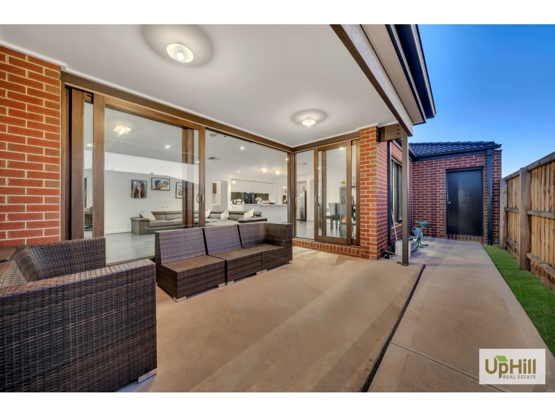 55 SKYLARK BLVD, Clyde North VIC 3978