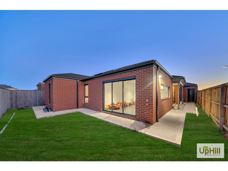 55 SKYLARK BLVD, Clyde North VIC 3978