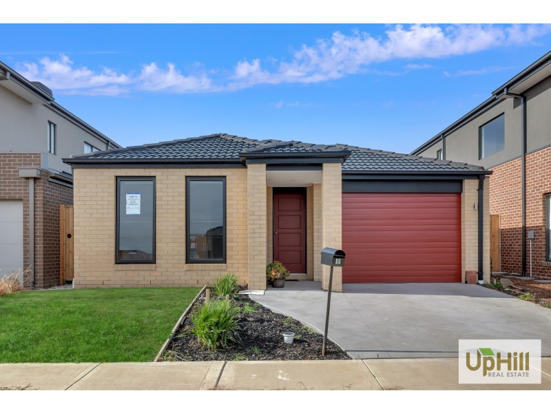8 Dalziell Crescent, Cranbourne North VIC 3977