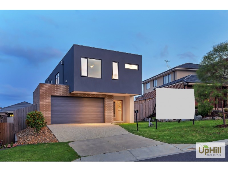 11 SKYLINE DRIVE, Officer VIC 3809