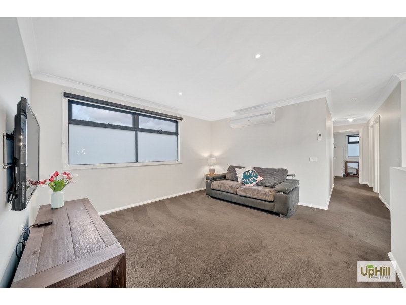 11 SKYLINE DRIVE, Officer VIC 3809