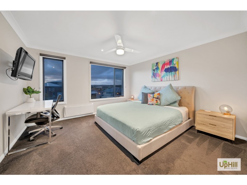 11 SKYLINE DRIVE, Officer VIC 3809