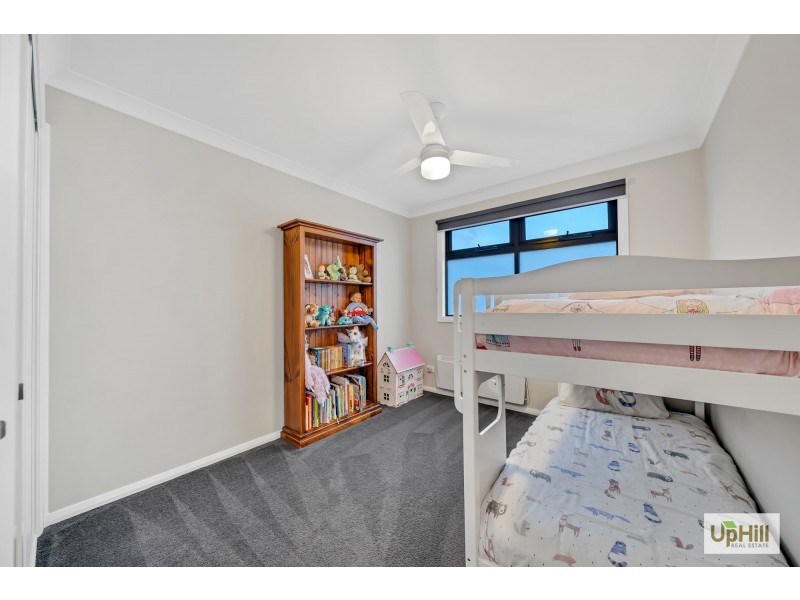 11 SKYLINE DRIVE, Officer VIC 3809