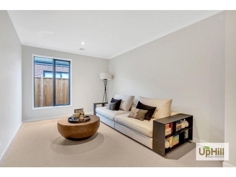 9 JUBILEE ROAD, Clyde VIC 3978