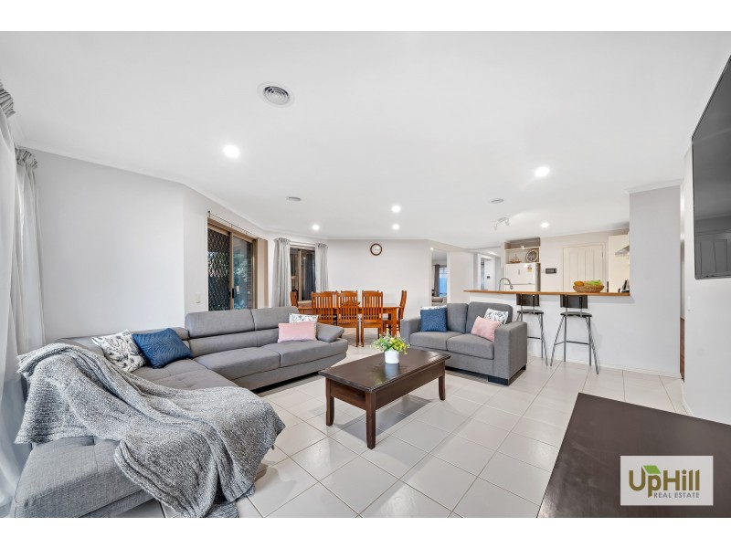 7 Rich Walk, Narre Warren South VIC 3805