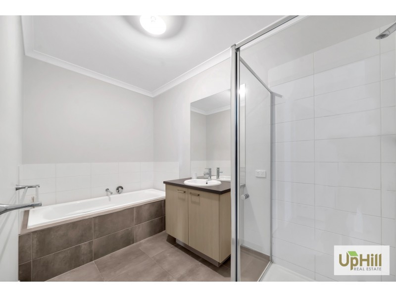 59 Karawarra Circuit, Cranbourne North VIC 3977