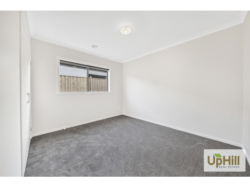 39 Evica Road, Clyde North VIC 3978