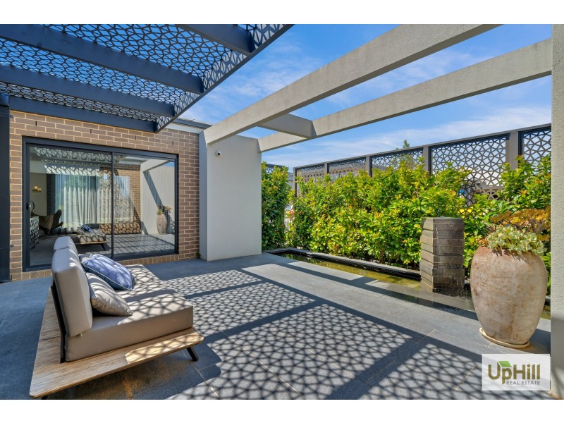 1 TALLRUSH STREET, Clyde North VIC 3978