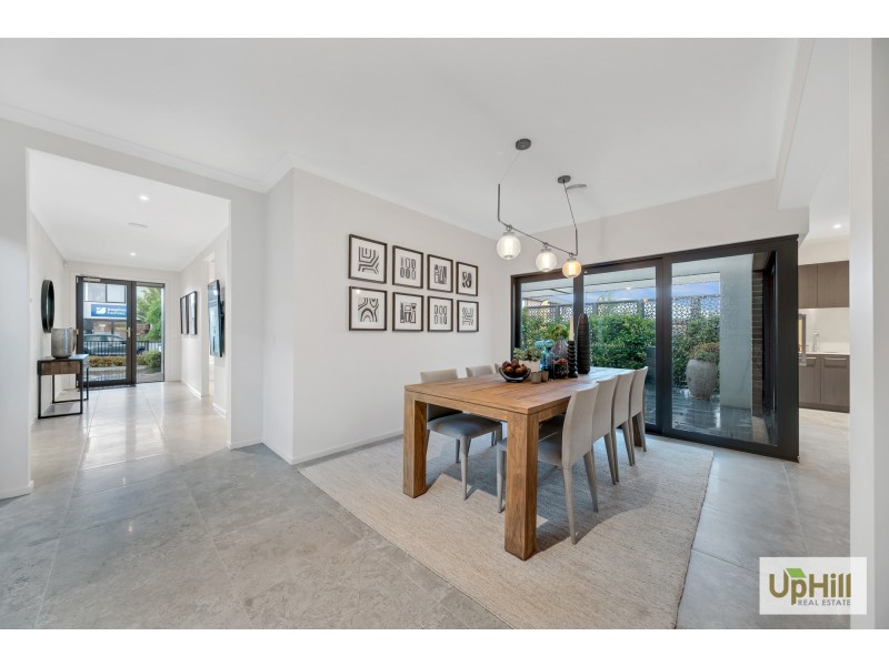 1 TALLRUSH STREET, Clyde North VIC 3978