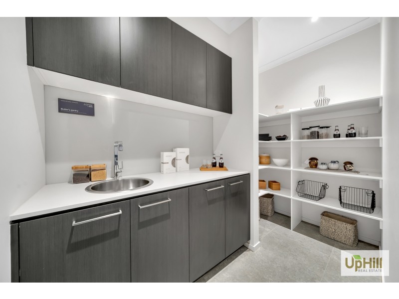 1 TALLRUSH STREET, Clyde North VIC 3978