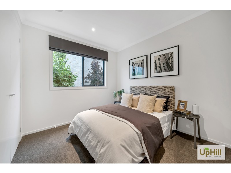 1 TALLRUSH STREET, Clyde North VIC 3978