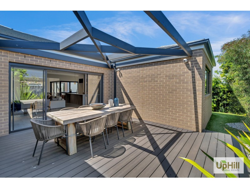1 TALLRUSH STREET, Clyde North VIC 3978