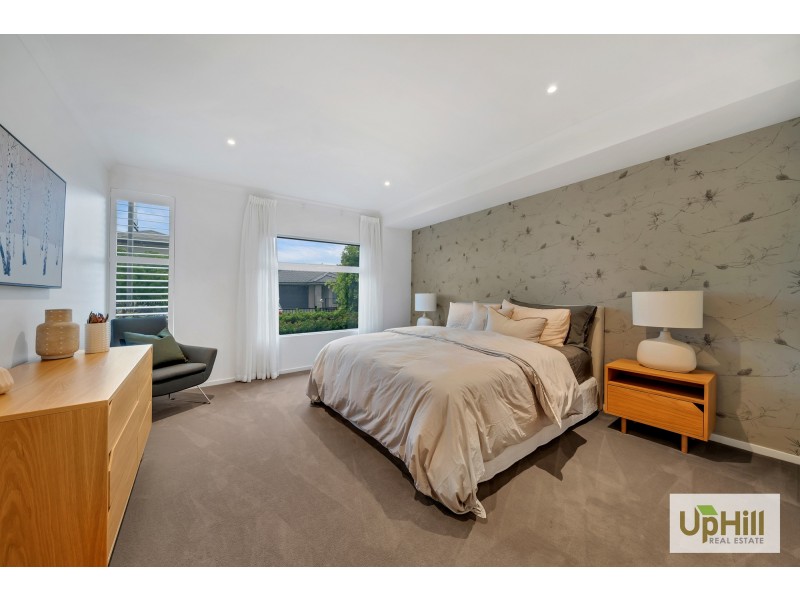 4 TALLRUSH STREET, Clyde North VIC 3978