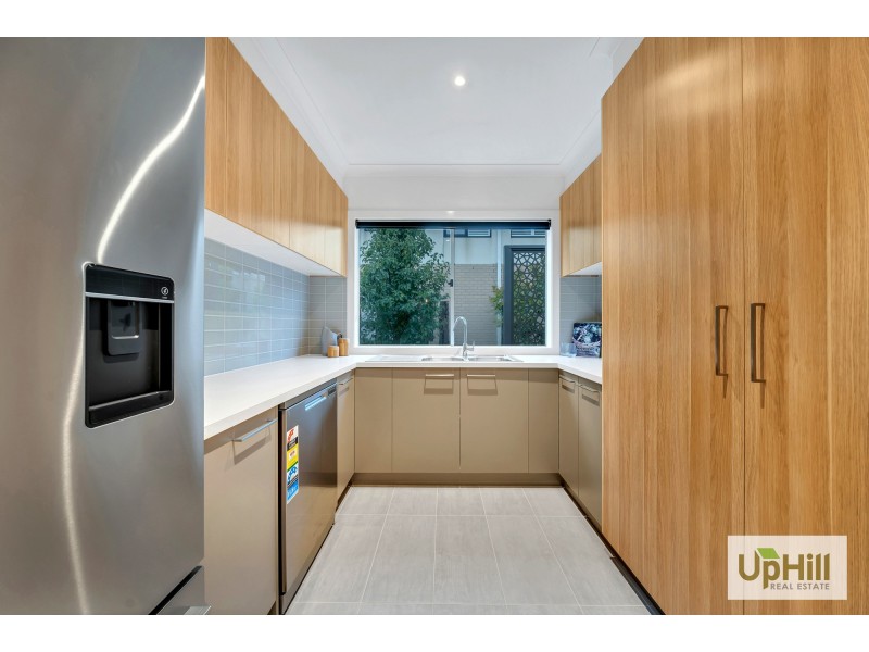 4 TALLRUSH STREET, Clyde North VIC 3978