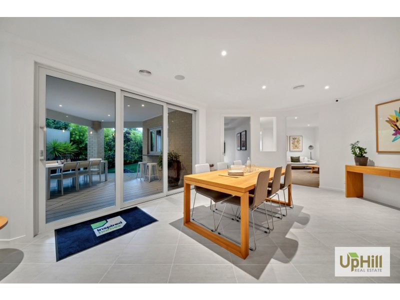 4 TALLRUSH STREET, Clyde North VIC 3978