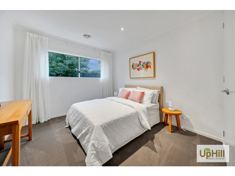 4 TALLRUSH STREET, Clyde North VIC 3978