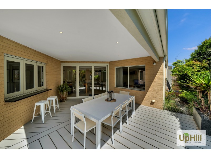 4 TALLRUSH STREET, Clyde North VIC 3978