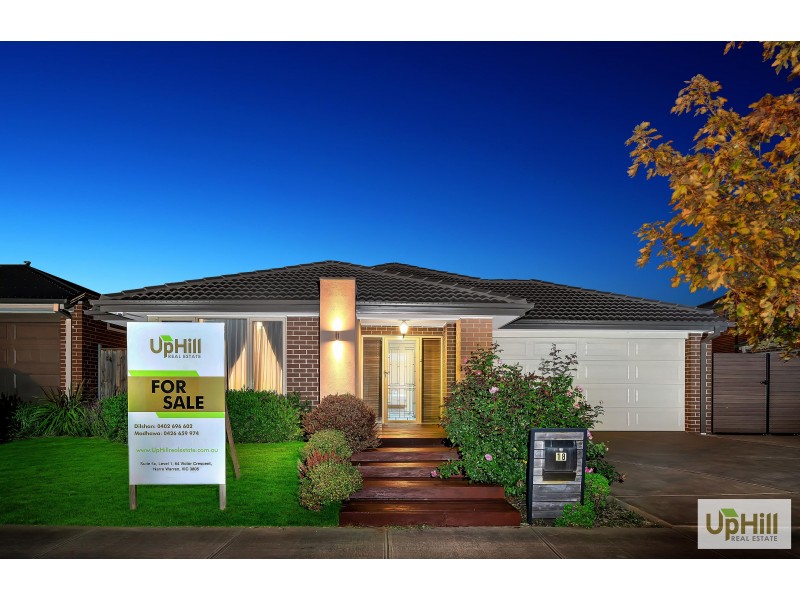 18 RIVERSTONE BLVD, Clyde North VIC 3978