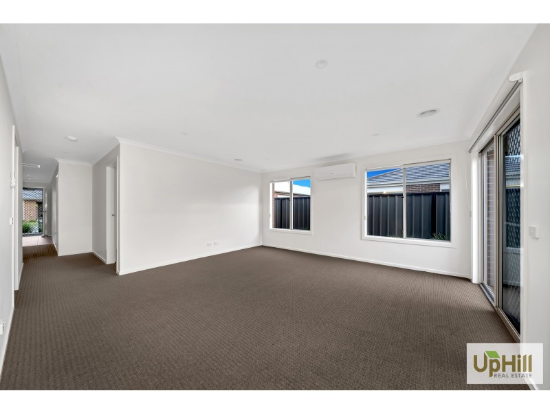 3 NASO PLACE, Clyde North VIC 3978