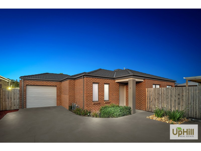 5 CREEKTON CLOSE, Pakenham VIC 3810