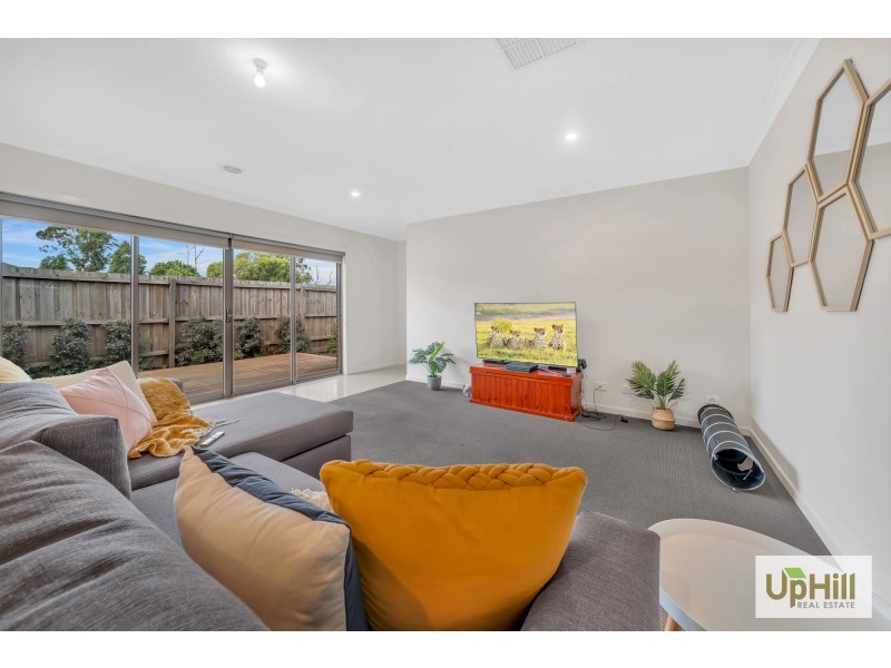 5 CREEKTON CLOSE, Pakenham VIC 3810