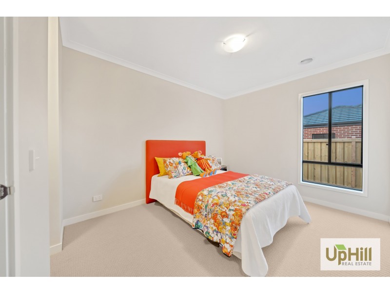 21  SHULZE DRIVE, Clyde North VIC 3978