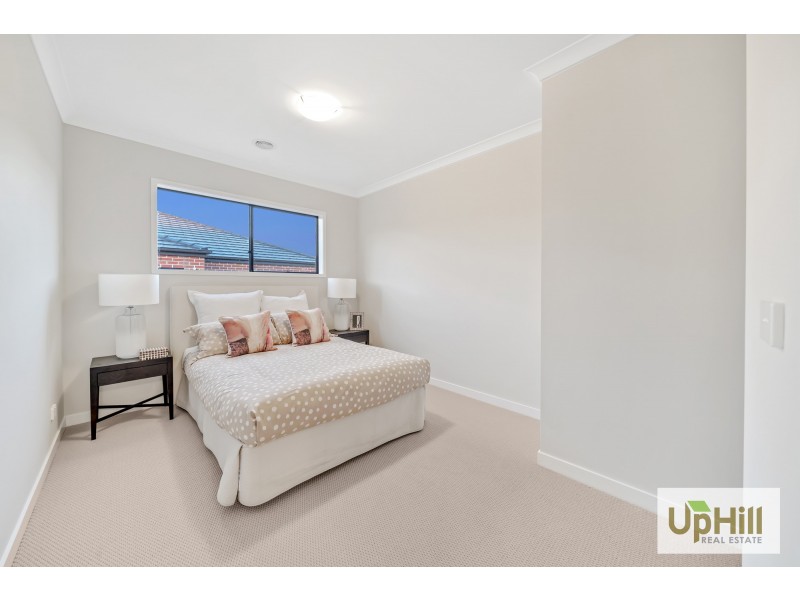 21  SHULZE DRIVE, Clyde North VIC 3978