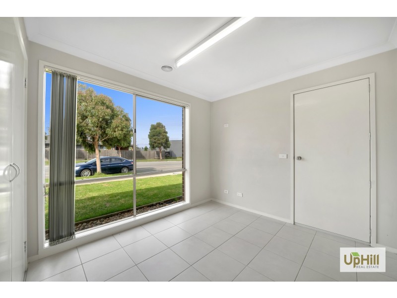 82 Everlasting Boulevard, Cranbourne West VIC 3977