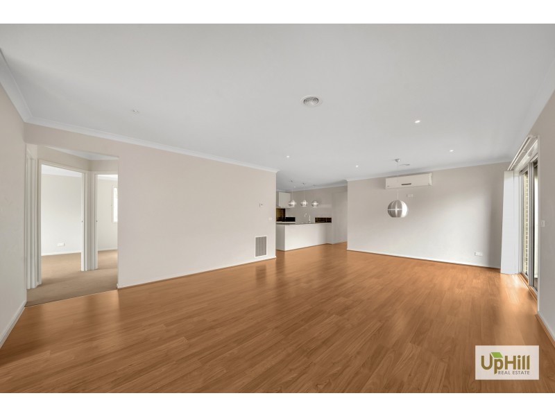 82 Everlasting Boulevard, Cranbourne West VIC 3977