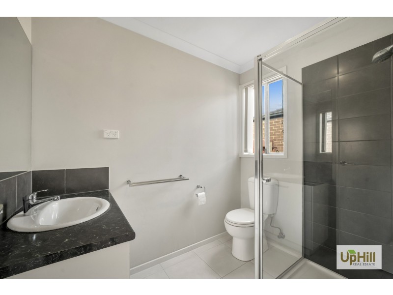 82 Everlasting Boulevard, Cranbourne West VIC 3977