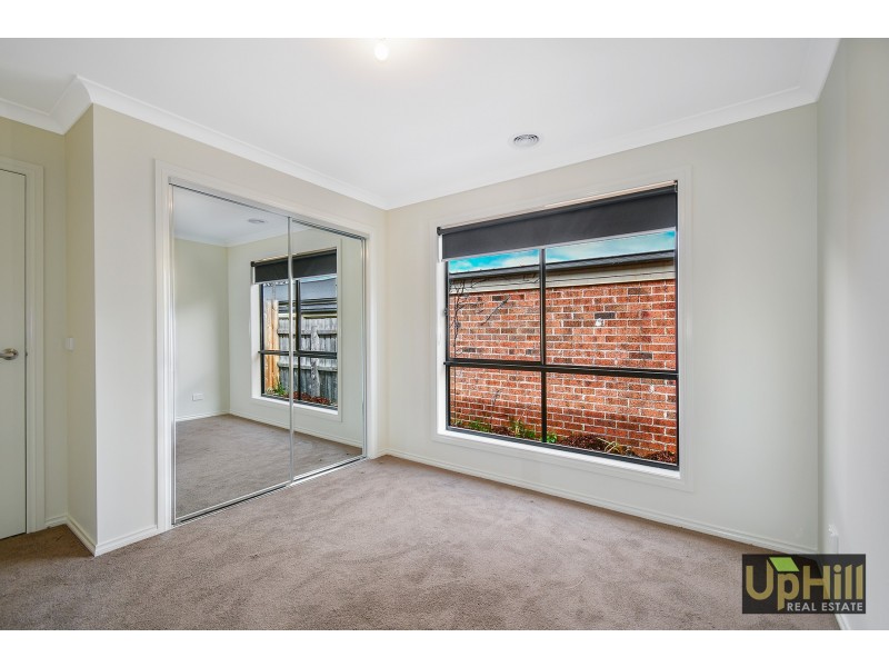 2C  Henry street, Pakenham VIC 3810