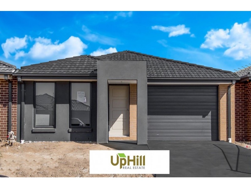 15 Cubbie Way, Clyde North VIC 3978