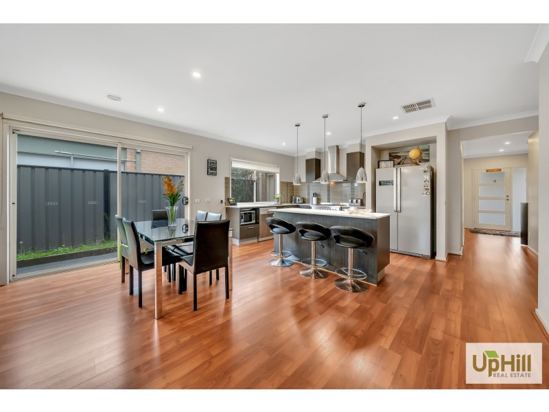 11 Gelderland Drive, Clyde North VIC 3978