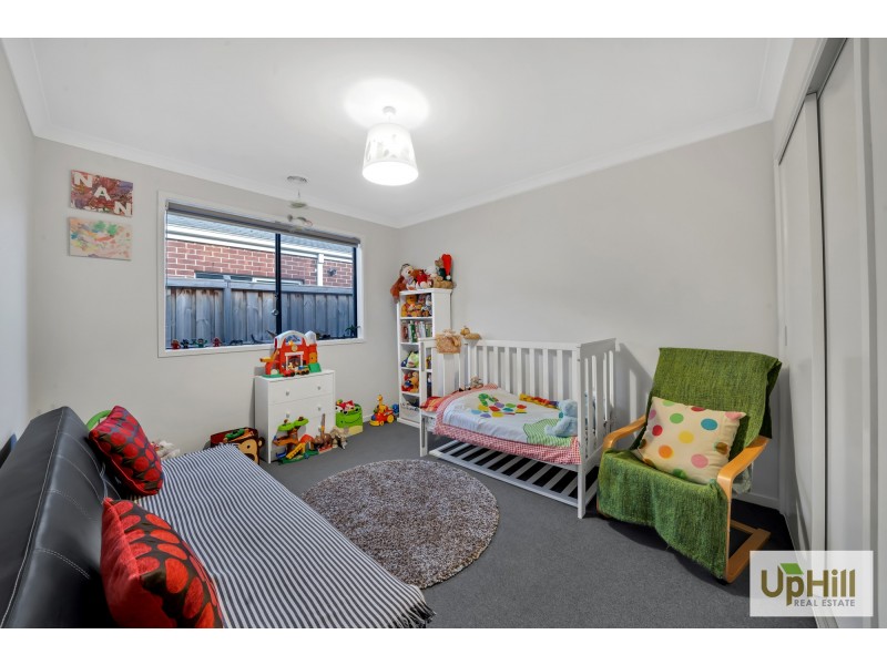 6 Kite Street, Clyde North VIC 3978