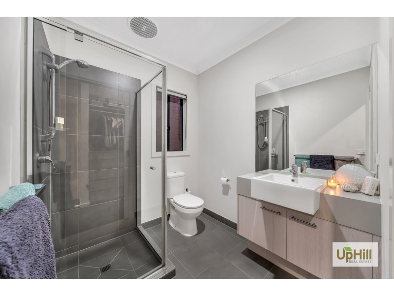 45 Castillo Avenue, Clyde North VIC 3978