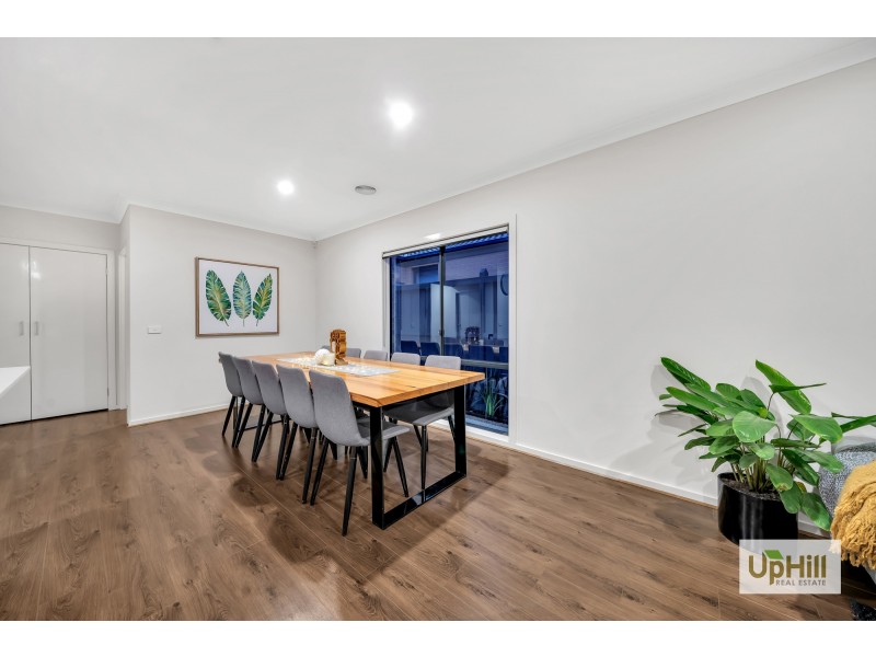 45 Castillo Avenue, Clyde North VIC 3978