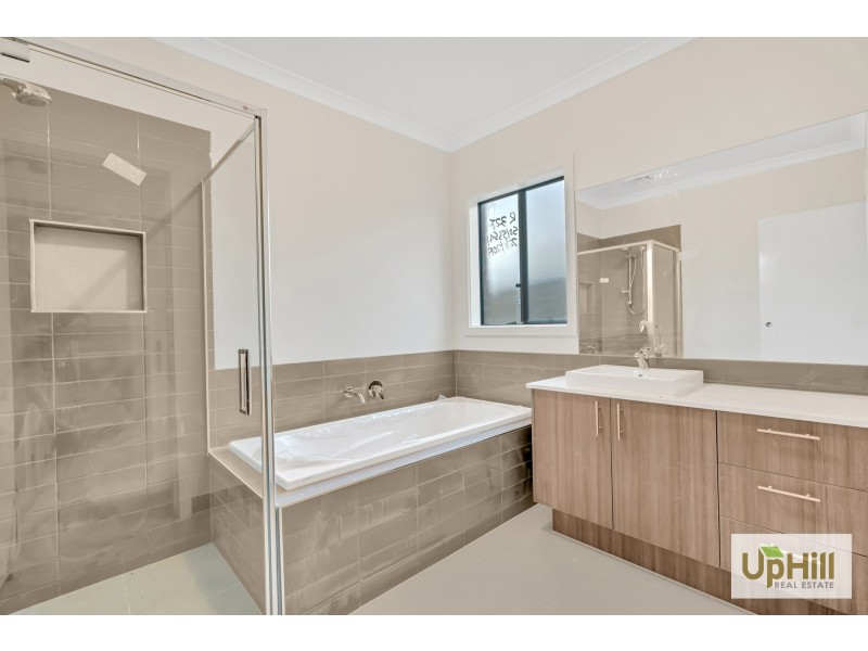 Cranbourne East VIC 3977