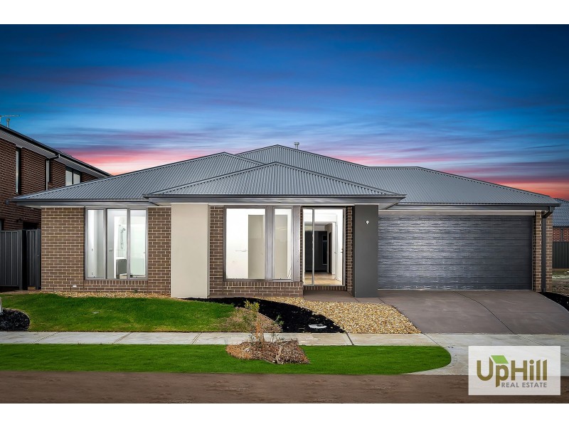 2 LIDORUS PLACE, Clyde VIC 3978