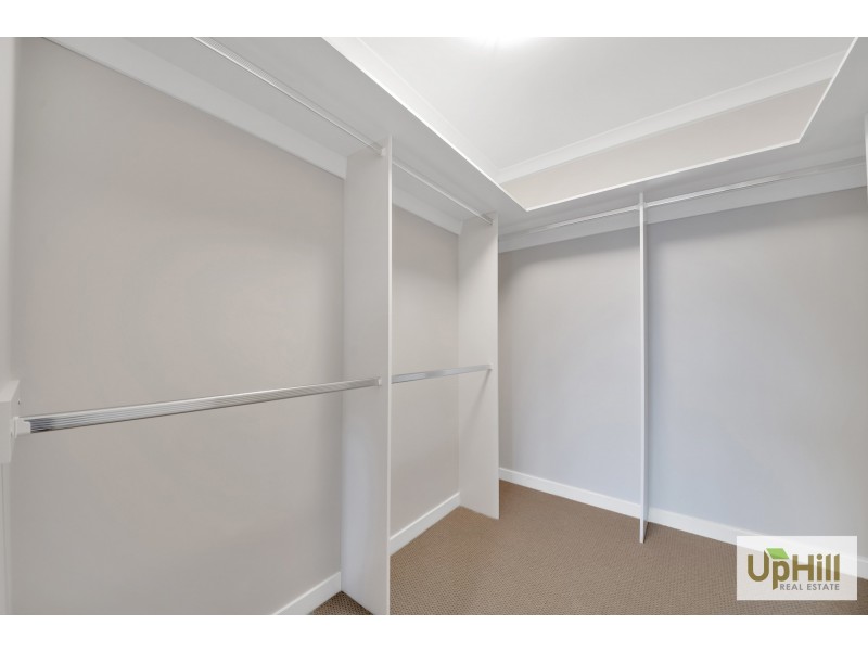 2 LIDORUS PLACE, Clyde VIC 3978