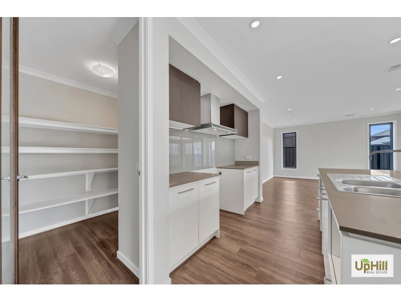 49 WINCHCOMBE WAY, Cranbourne North VIC 3977
