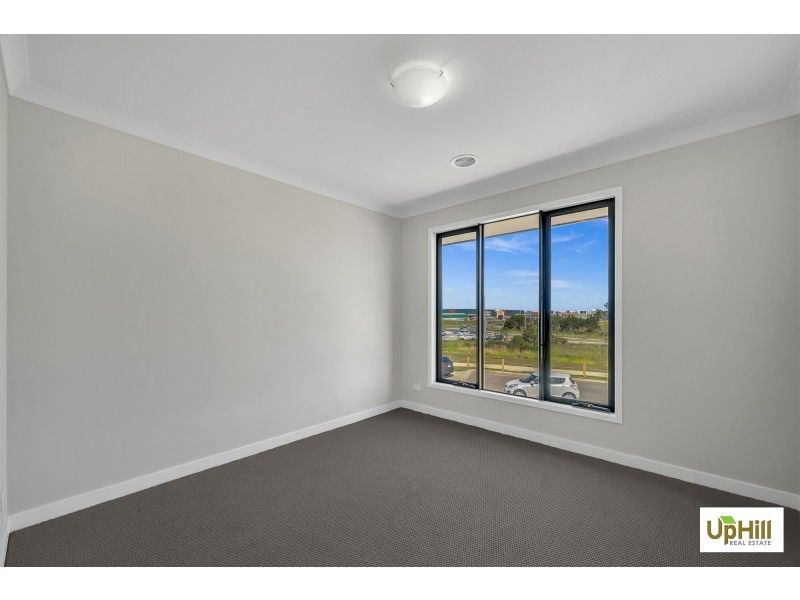 49 WINCHCOMBE WAY, Cranbourne North VIC 3977