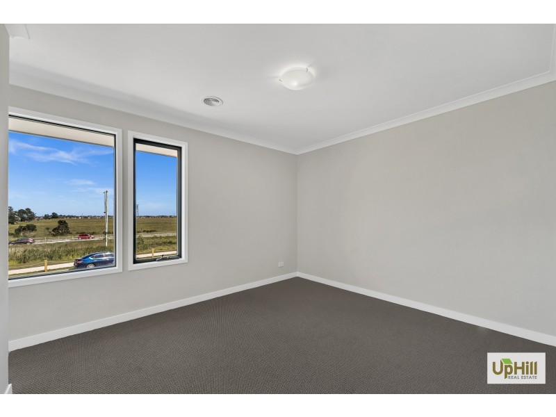 49 WINCHCOMBE WAY, Cranbourne North VIC 3977