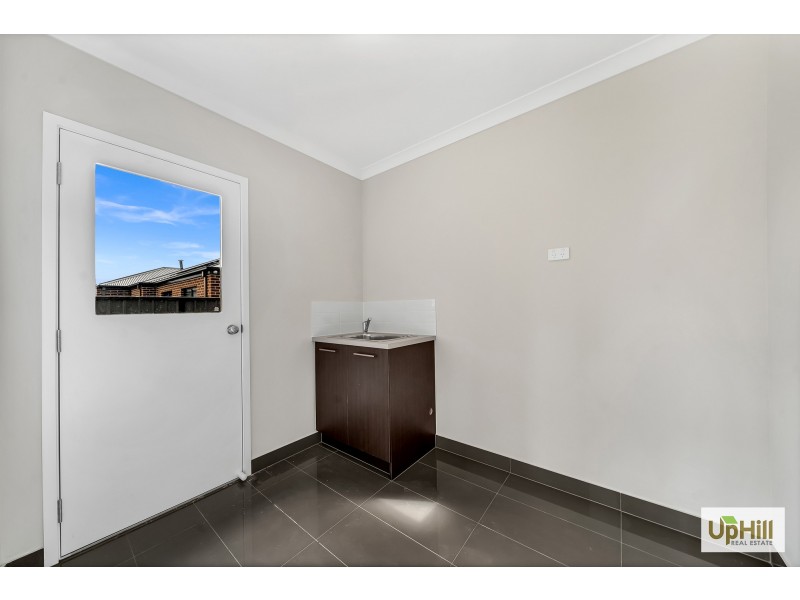 49 WINCHCOMBE WAY, Cranbourne North VIC 3977